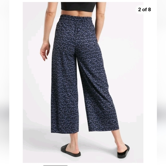 ATHLETA AVENUE PRINTED WIDE LEG CROP PANTS ALLURE NAVY ELASTIC WAIST WOMEN 8 - Picture 2 of 16